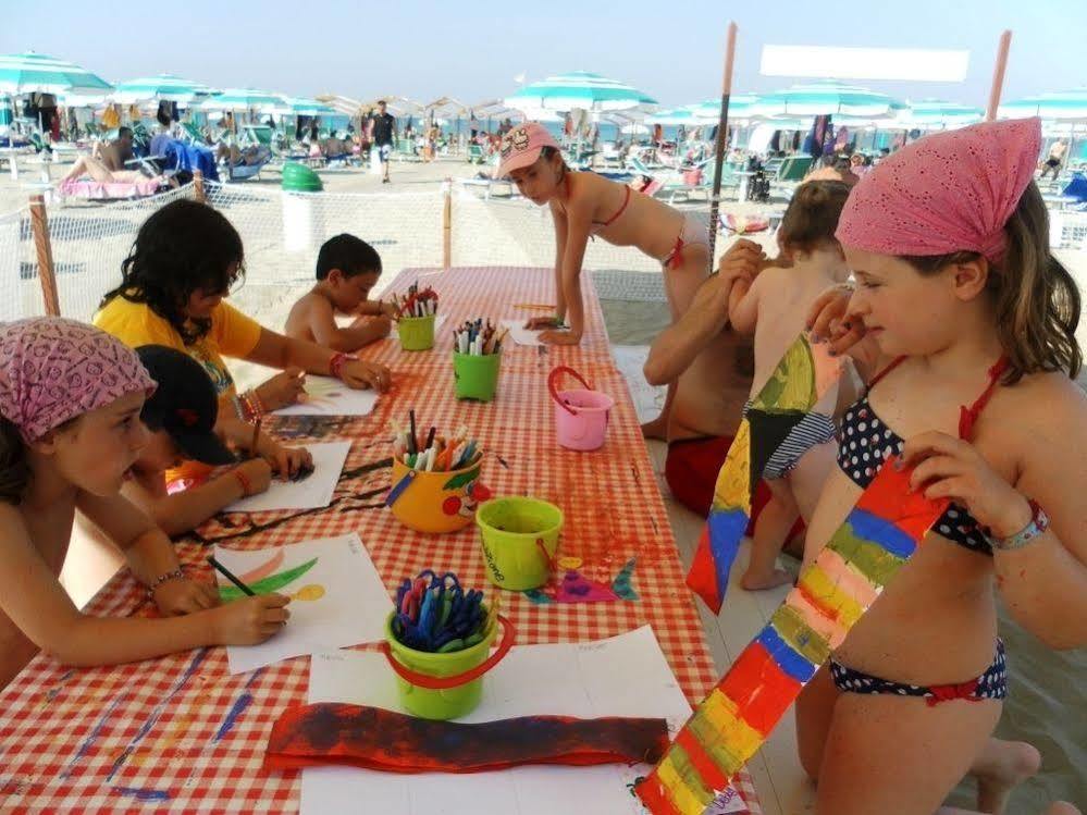 Hotel Lido Europa Riccione Luaran gambar